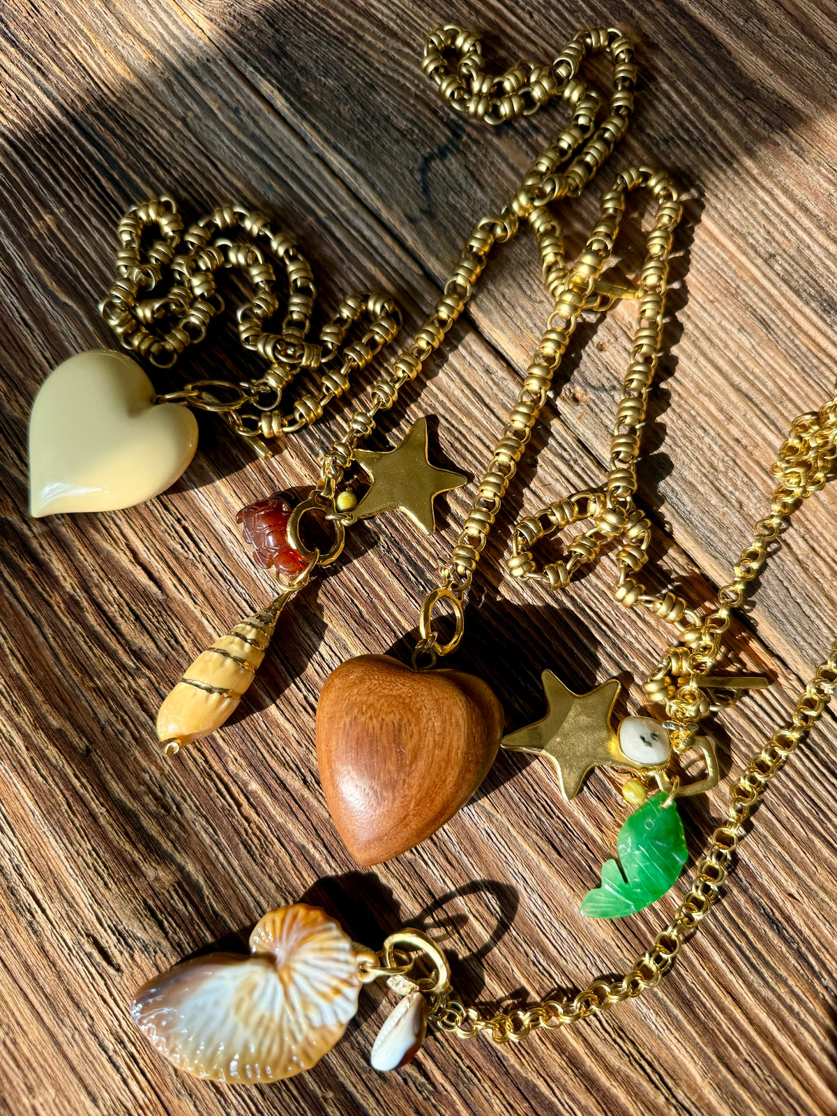 Vintage Trifari Shell Pendant Necklace — Sea Charm Cluster 18"