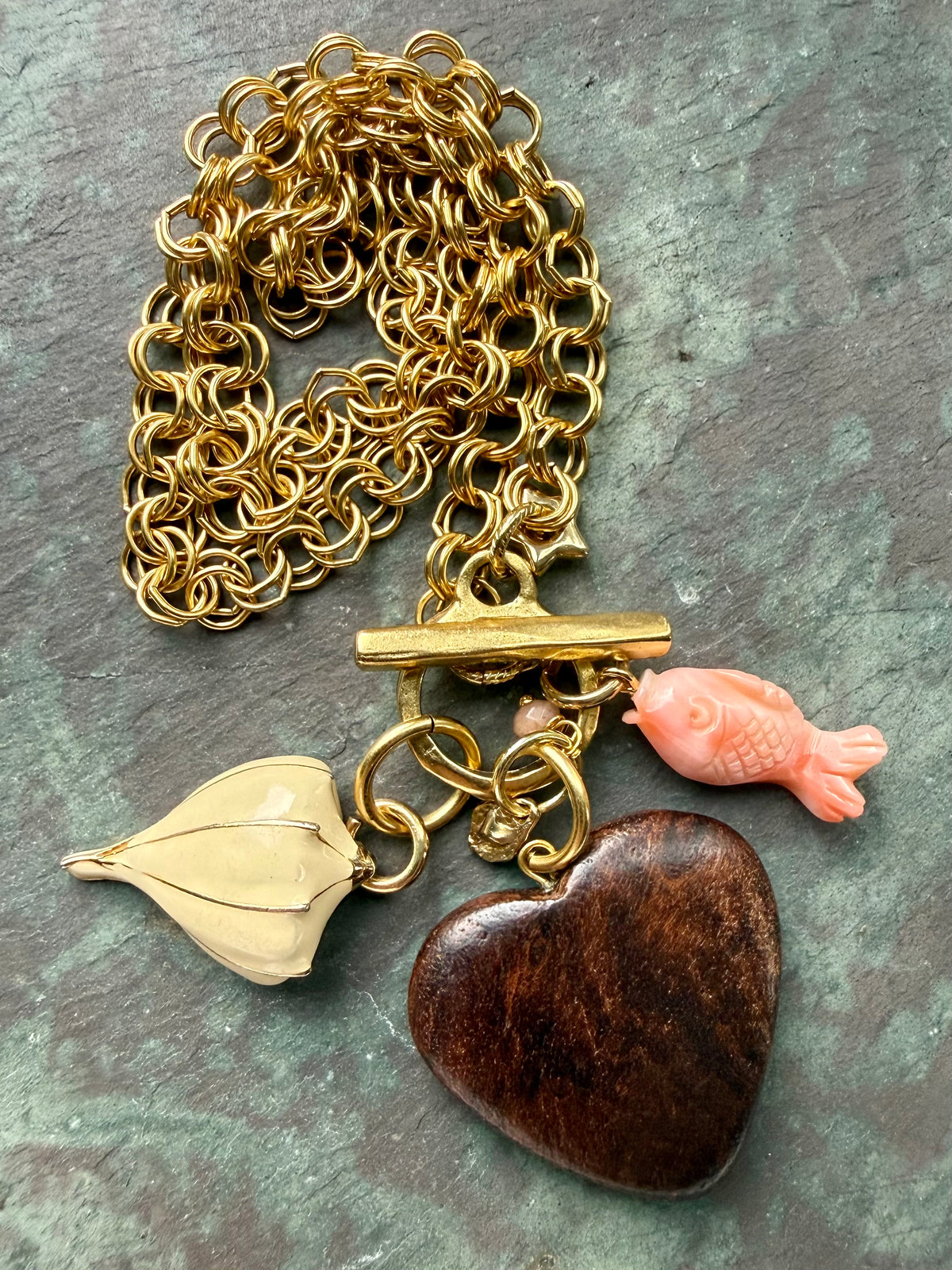 Vintage Enamel Shell and Wood Heart Necklace — Sea Charm Cluster 18"