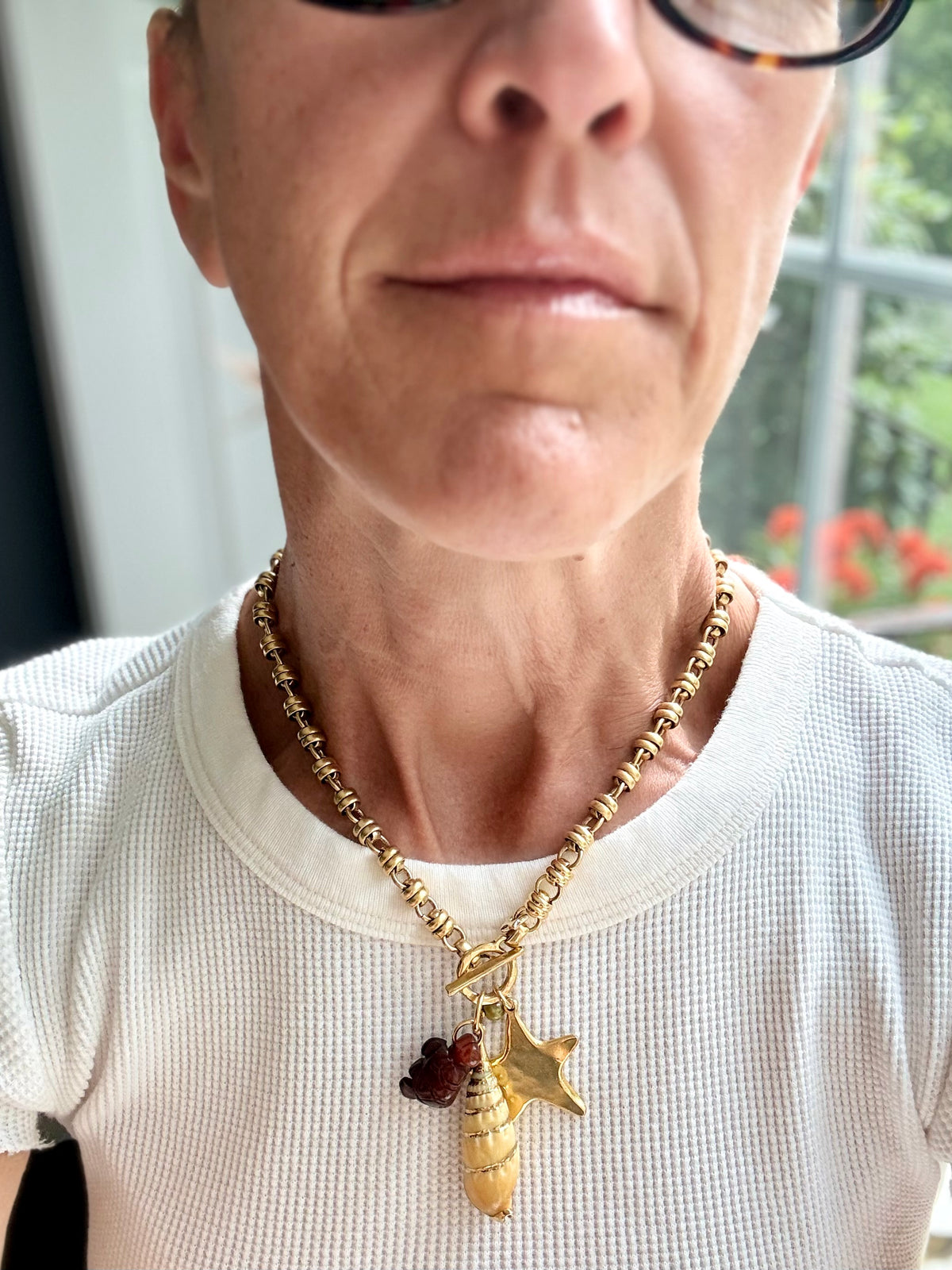 Vintage Trifari Shell Pendant Necklace — Sea Charm Cluster 18"